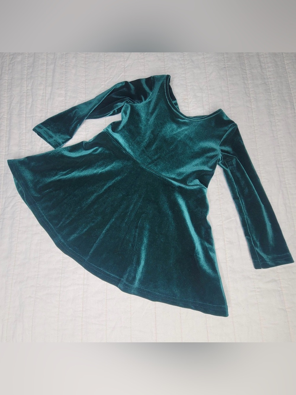 The Children’s Place Green Velvet Long Sleeve Dress 12-18M